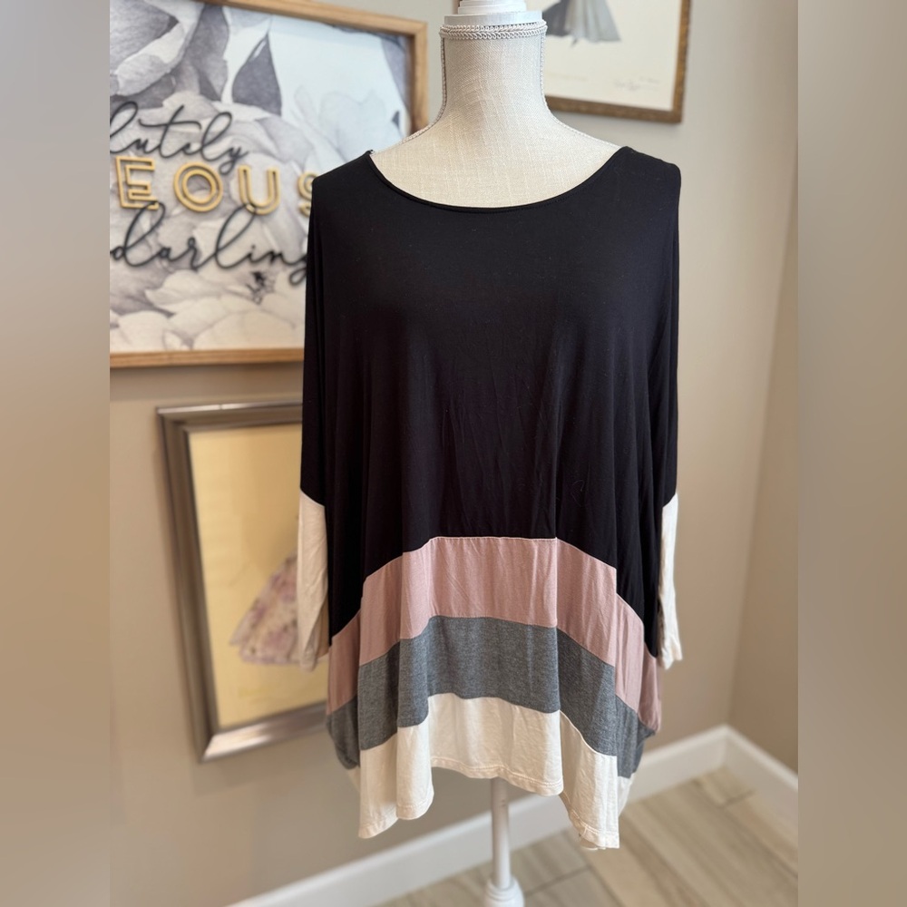 5 for $30 BOUTIQUE TICKLED TEAL Colorblock Top